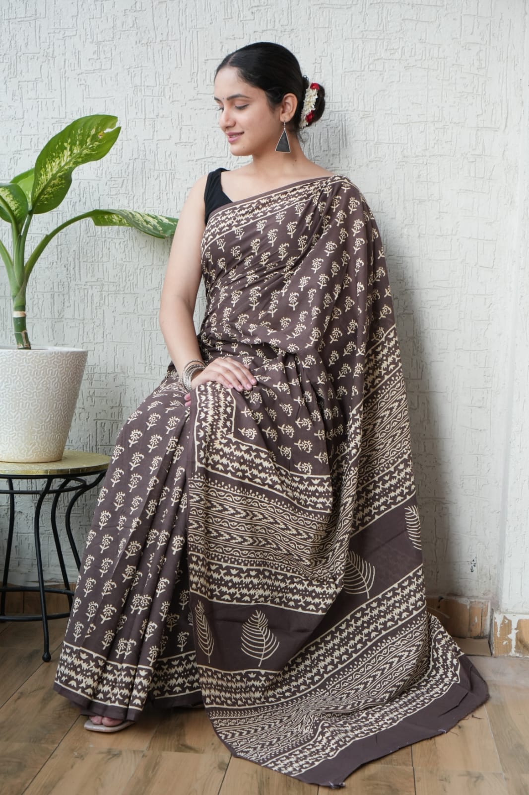 Brown Printed Cotton Saree – Soft Cotton Saree for Women | Maharani Vastra (MVCS45)