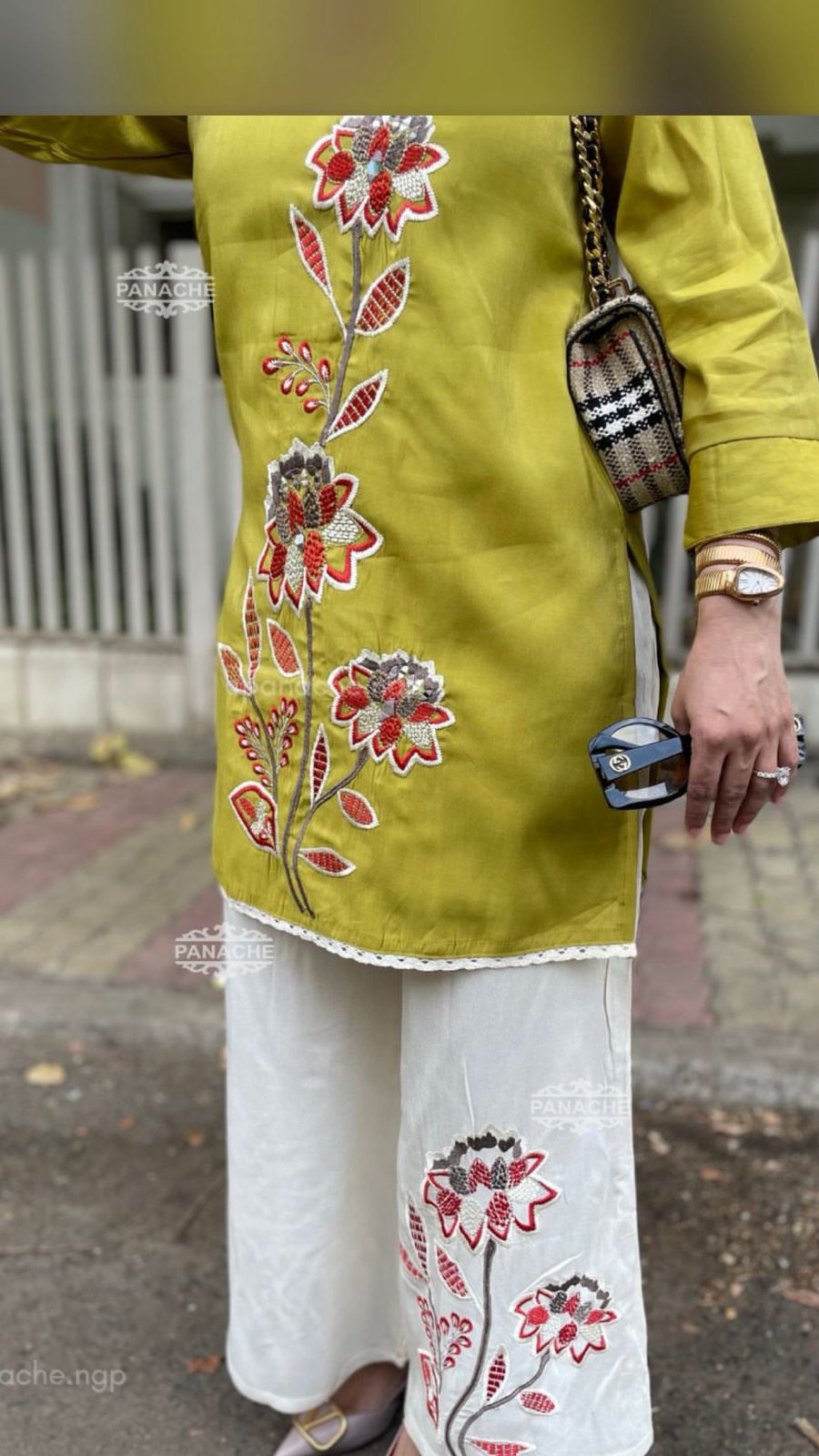 "Olive Bloom — Embroidered Cotton Slub Kurti