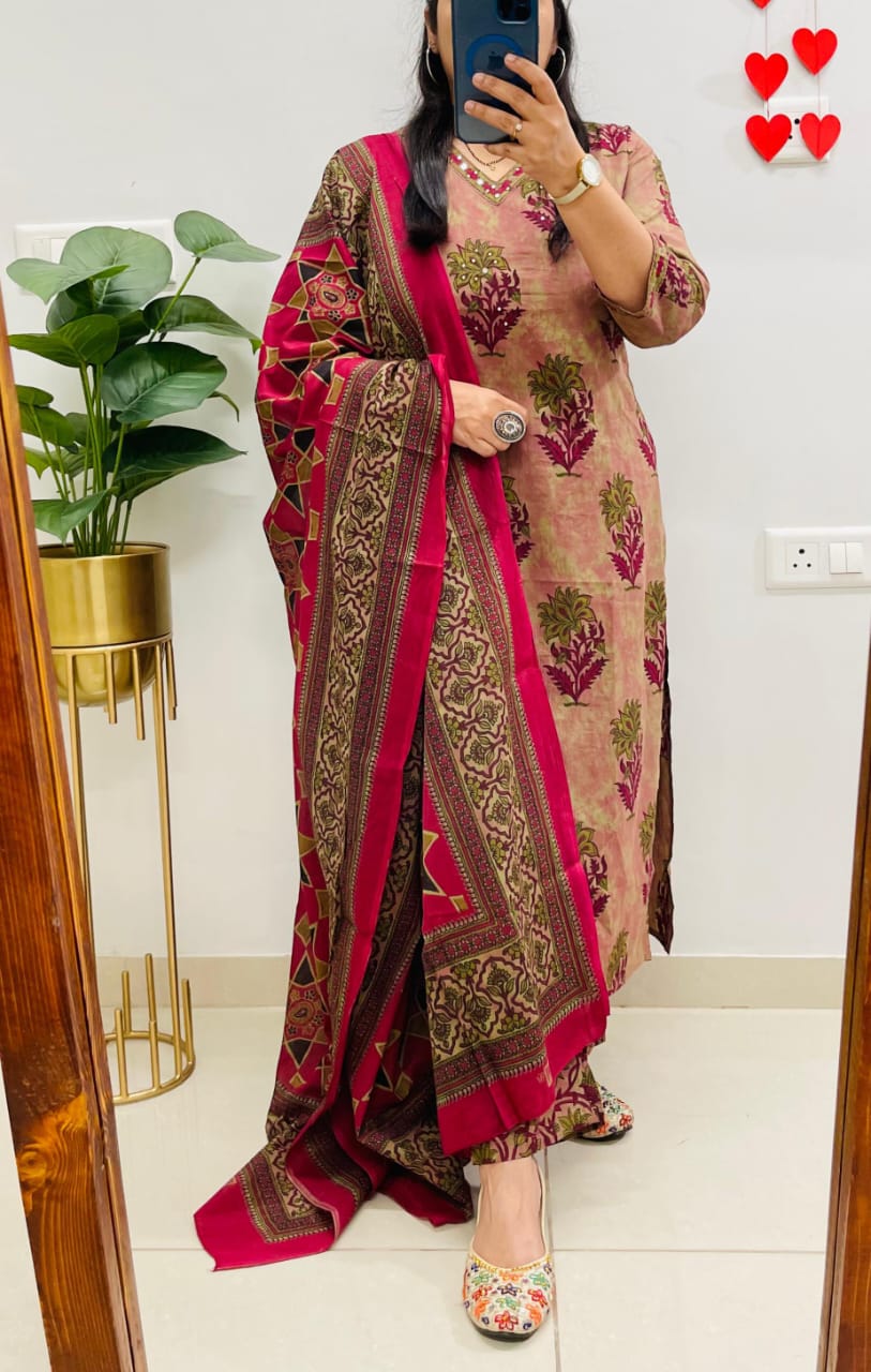 Pink Printed Kurta Pant Set with Dupatta for Women