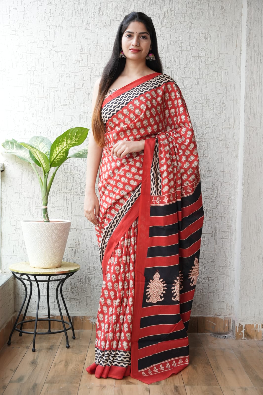 Red Black Designer Cotton Saree – Soft Cotton Saree for Women | Maharani Vastra (MVCS40)
