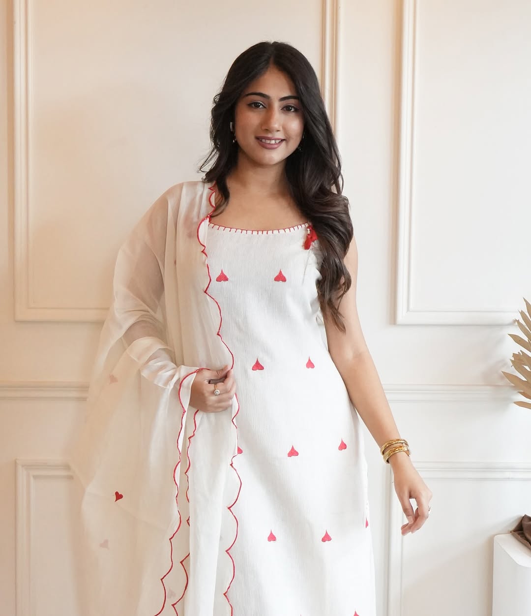 White Cotton Flex Sleeveless Kurti Set with Red Heart Embroidery
