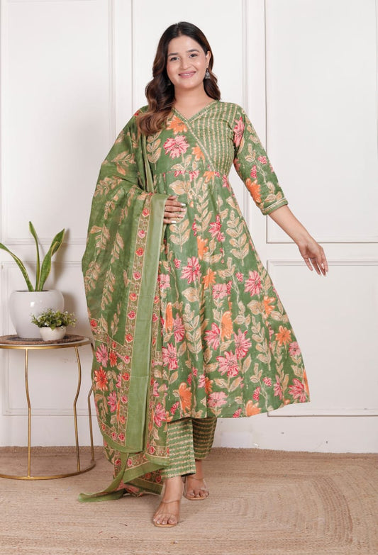 Green Floral Printed Cotton Kurti Pant Dupatta Set for Women